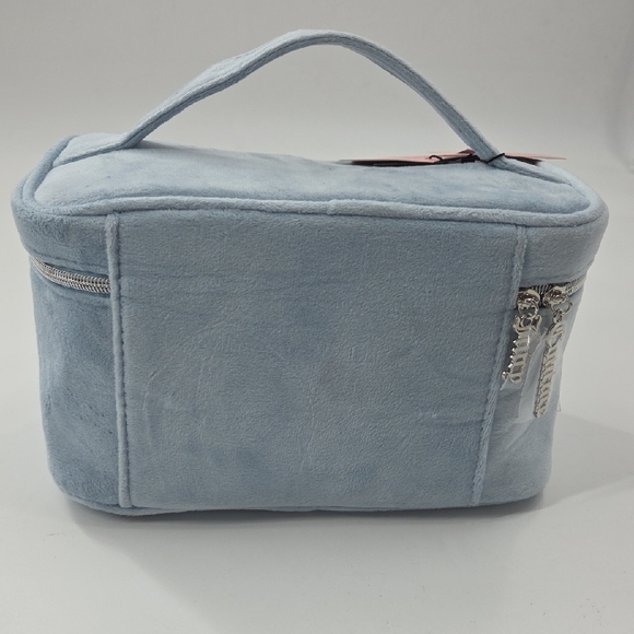 Juicy Couture Light Blue Velvet Cosmetic Case - Picture 6 of 16